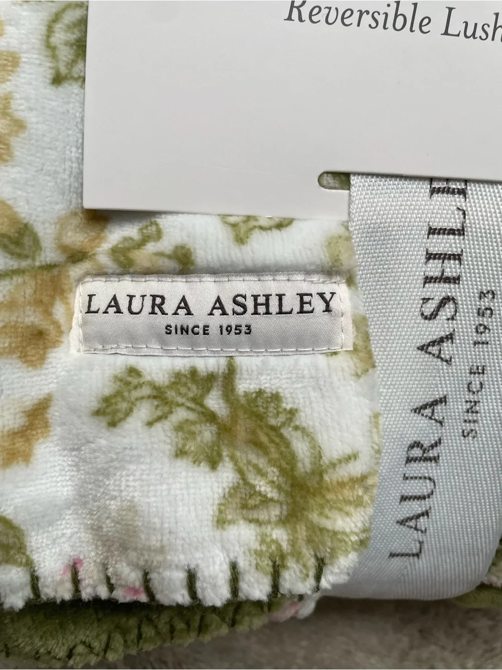 Laura Ashley Floral Reversible Quilt Throw - Pink & Green new